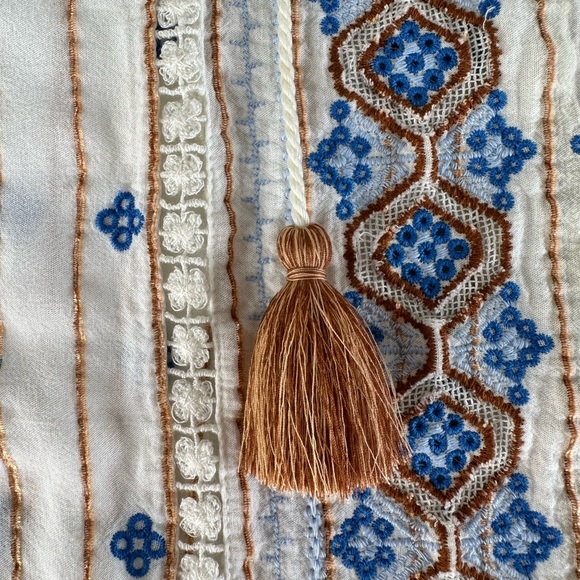 J. JILL “Lilah” Embroidered Sleeveless Tank Blouse V-Neck Boho Tasseles - Picture 8 of 14